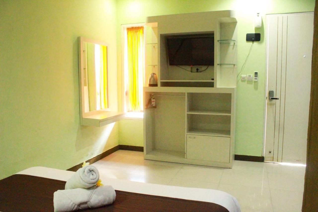 Dedy Beach Inn Kuta Lombok Exteriör bild