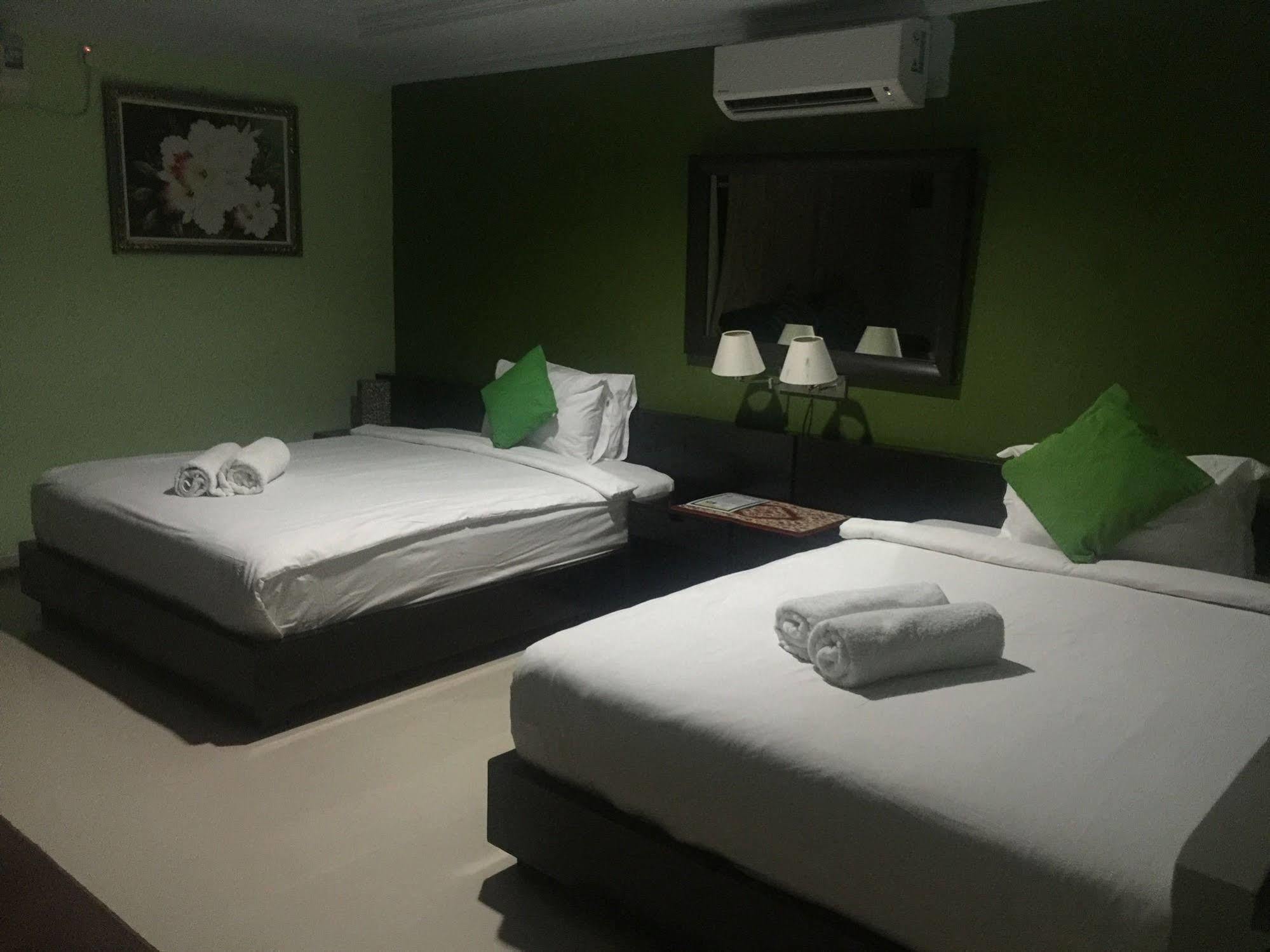 Dedy Beach Inn Kuta Lombok Exteriör bild